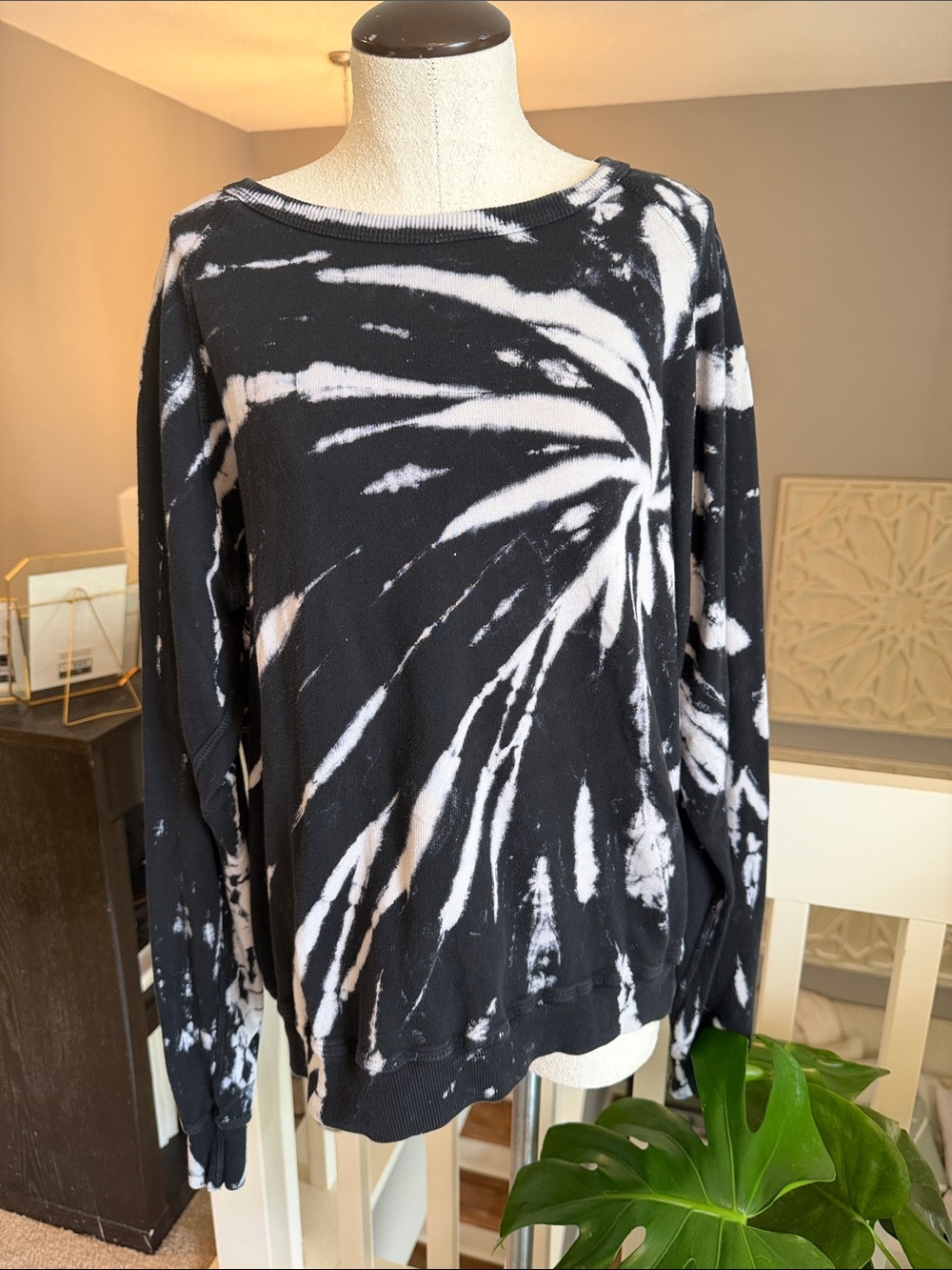Lovestitch Black & White Tie-Dye Long Sleeve Top